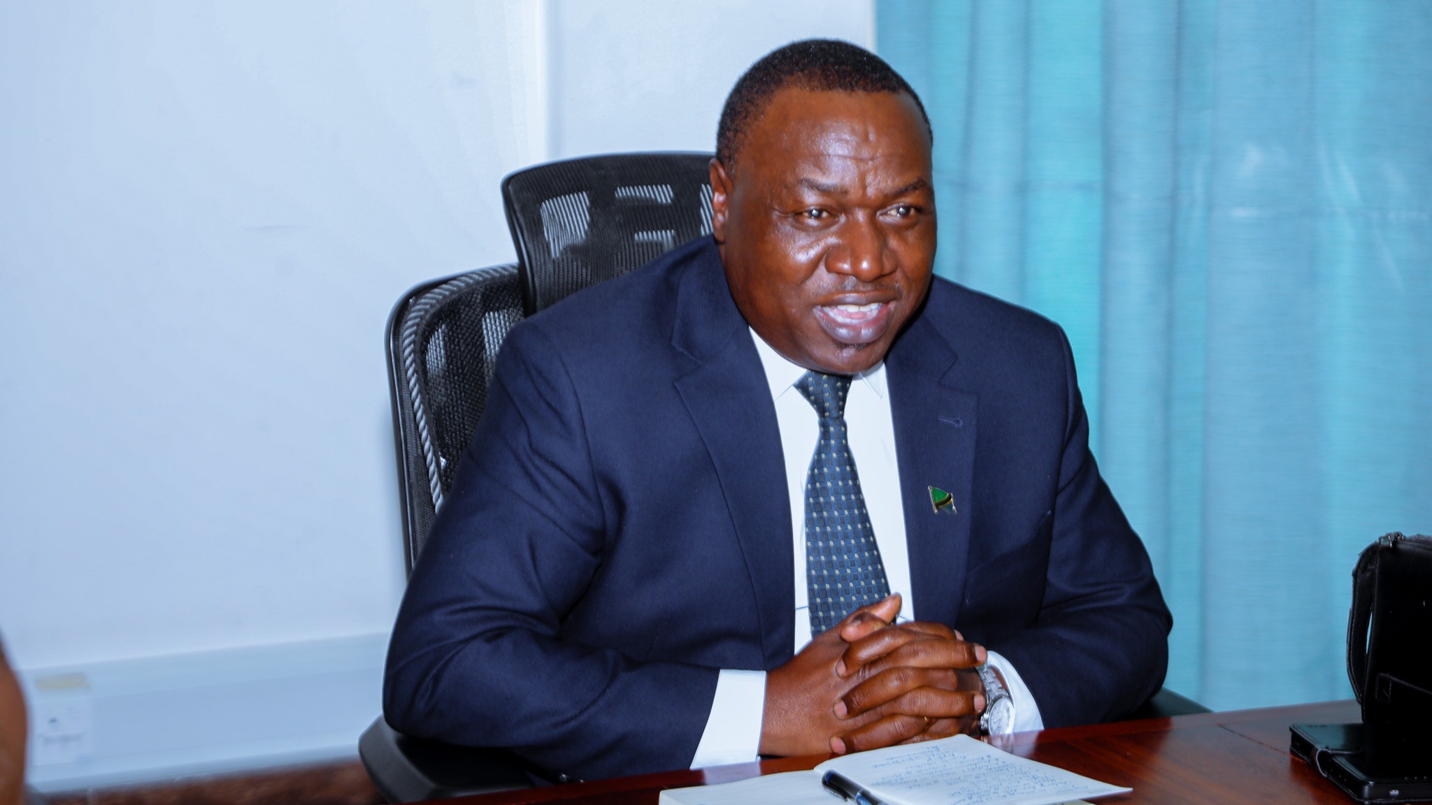 NSUBILI JOSHUA AWATAKA WATENDAJI WA WIZARA YA FEDHA KUENDELEA KUCHAPA KAZI