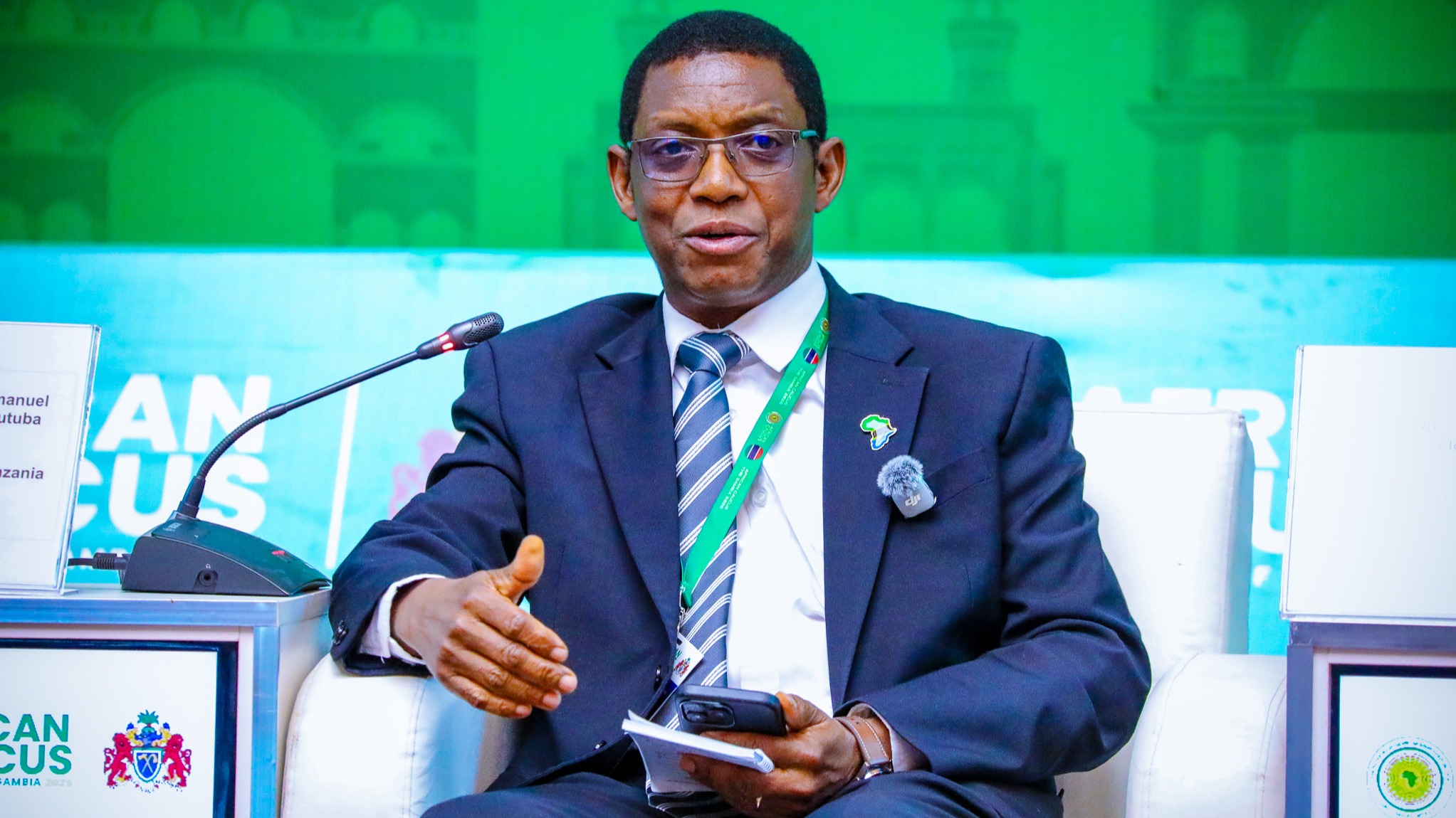 TANZANIA YANUNUA NA KUIFADHI DHAHABU TANI 28 MIEZI 18 ILIYOPITA.